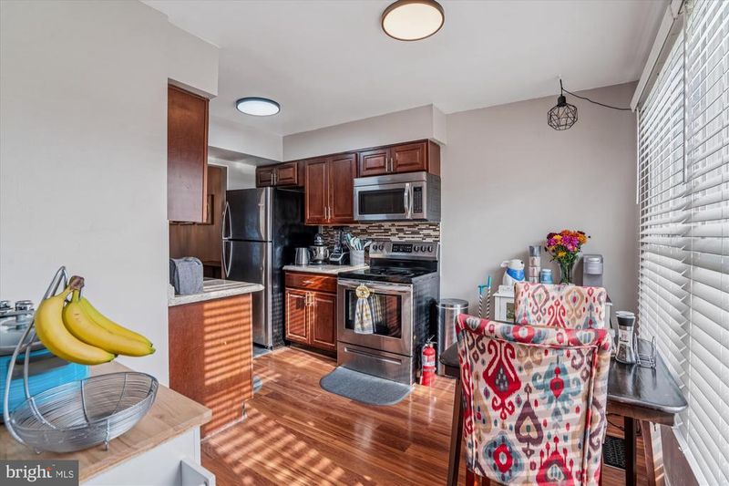 4020 Hanson Oaks Dr, Hyattsville, MD 20784