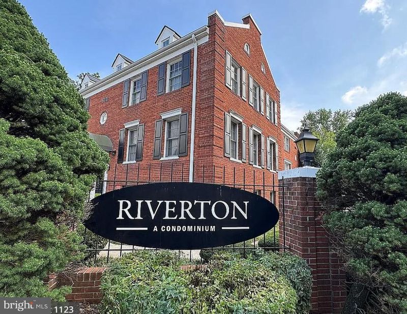 1251 E Abingdon Dr #1123, Alexandria, VA 22314