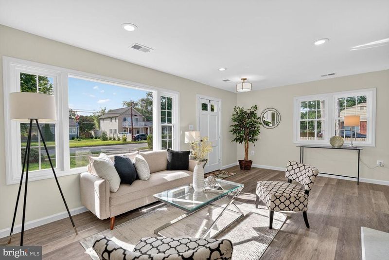 7911 Martha Washington St, Alexandria, VA 22309