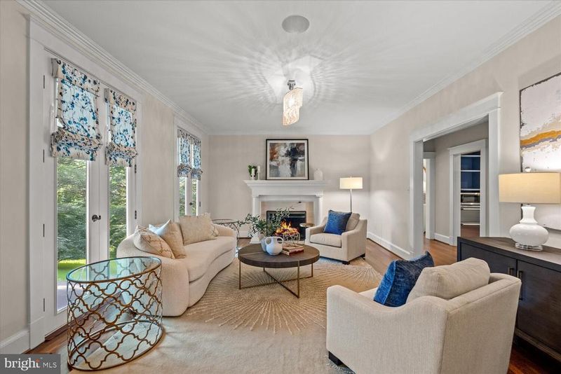 4915 Cumberland Ave, Chevy Chase, MD 20815