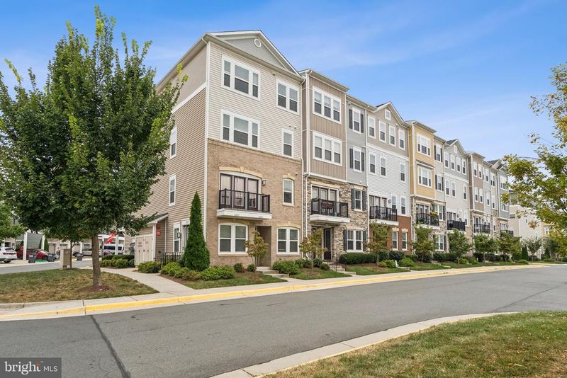 42063 Berkley Hill Ter, Aldie, VA 20105