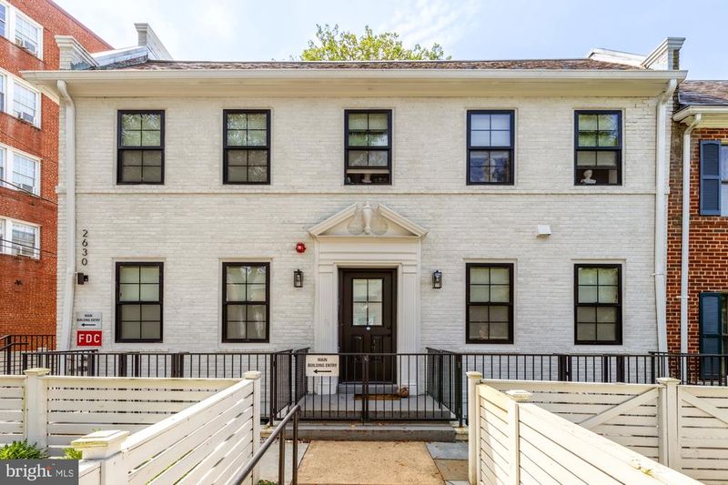 2630 39th St NW #1, Washington, DC 20007