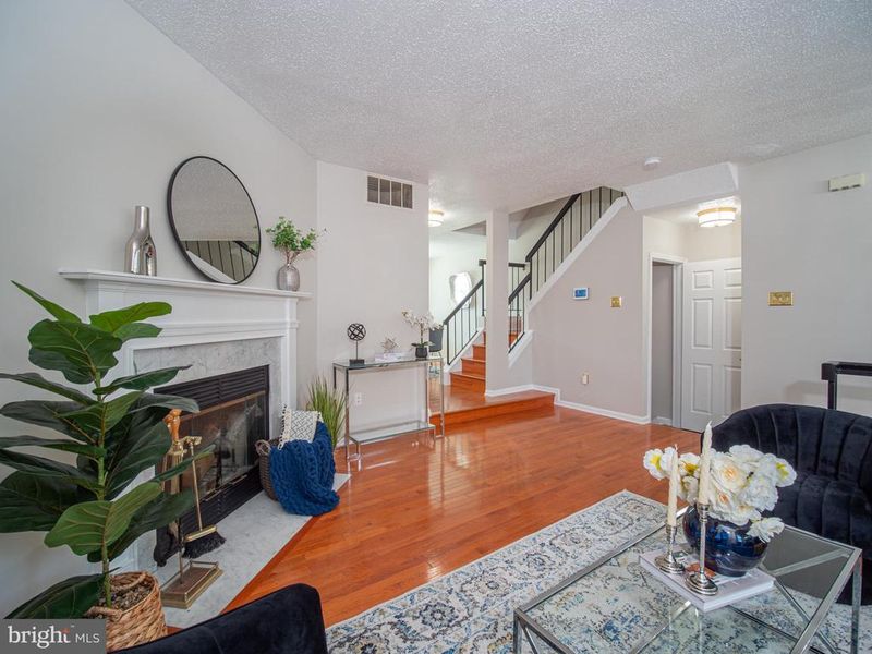 918 Lake Overlook Dr, Bowie, MD 20721