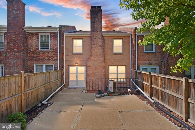 5443 Richenbacher Ave, Alexandria, VA 22304