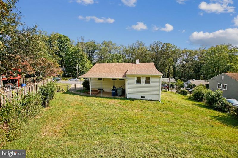 3823 Pinewood Ter, Falls Church, VA 22041