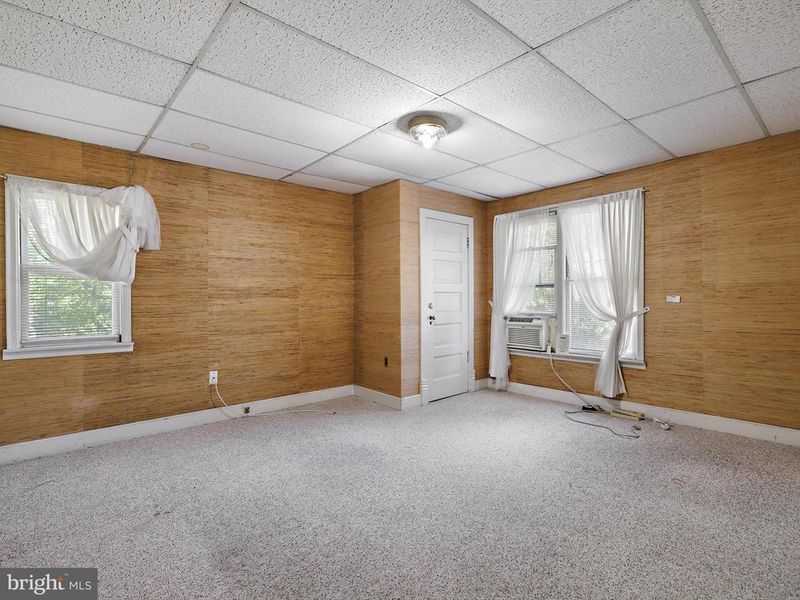 6318 Princess Garden, Lanham, MD 20706