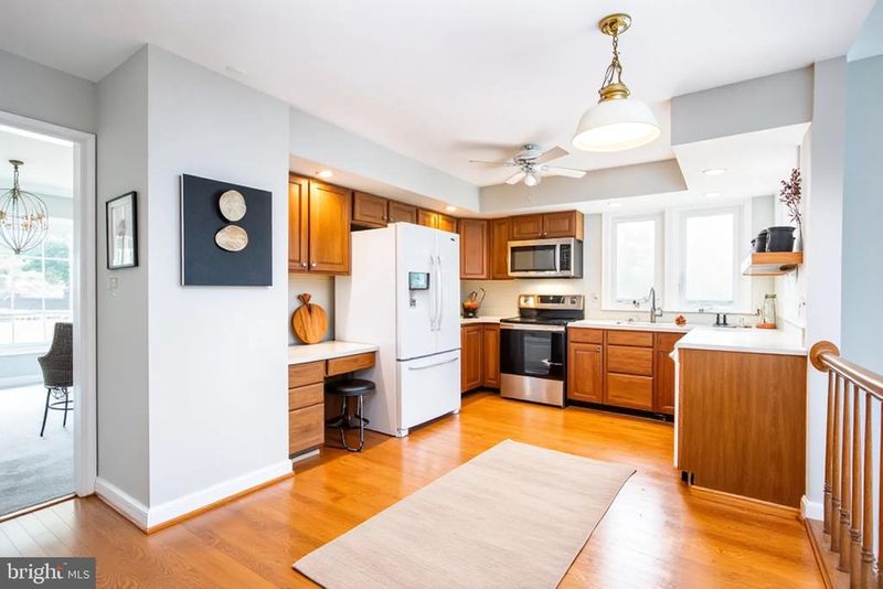 8701 Haycarriage Ct, Ellicott City, MD 21043