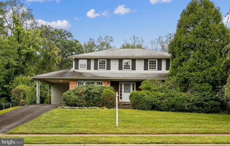 1931 Powhatan St, Falls Church, VA 22043