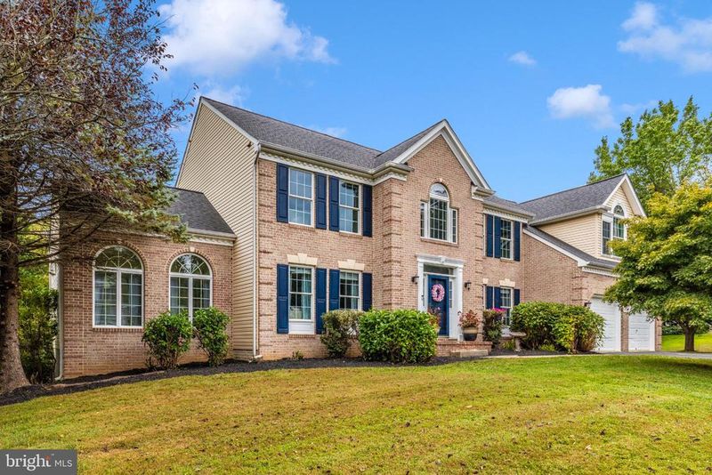 13681 Samhill Dr, Mount Airy, MD 21771