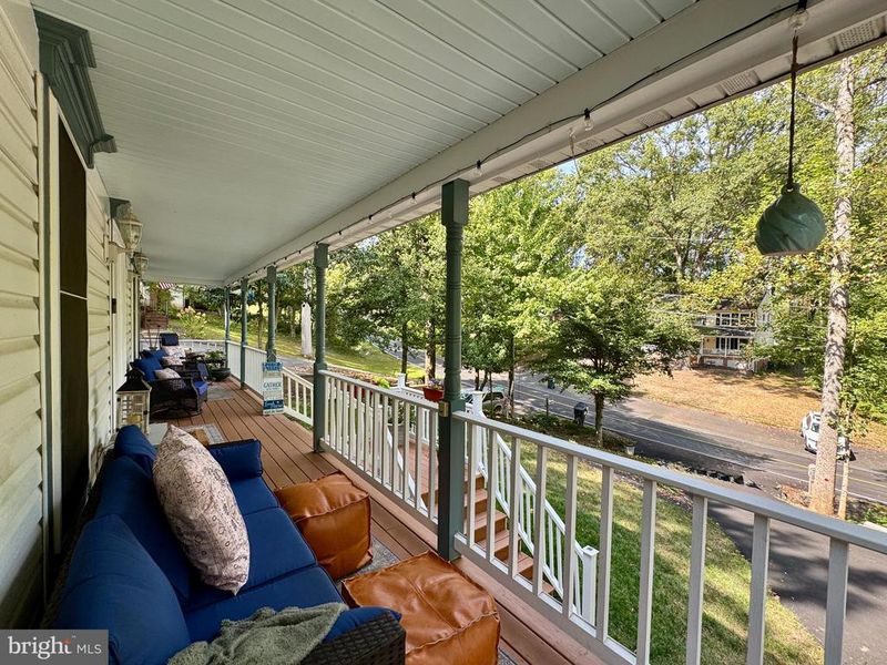 1033 Isabella Dr, Stafford, VA 22554