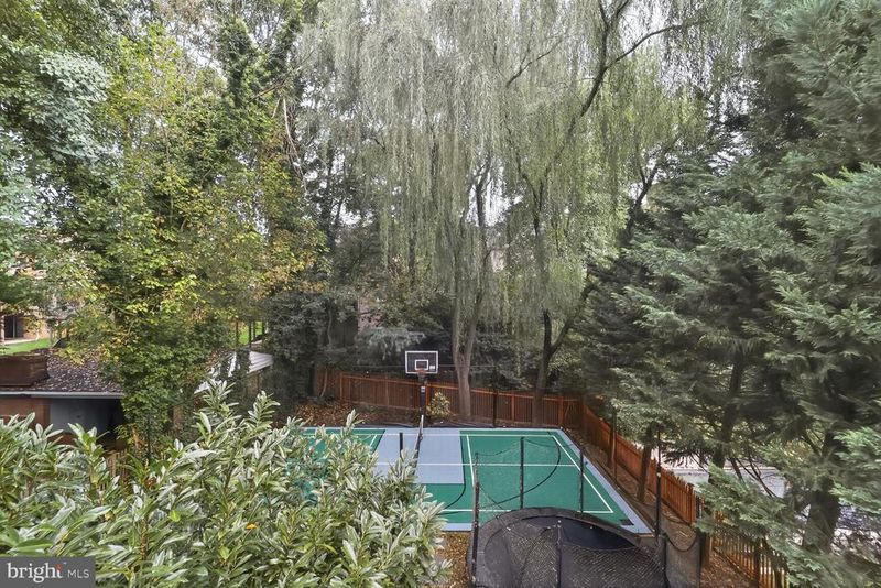 1829 47th Pl NW, Washington, DC 20007