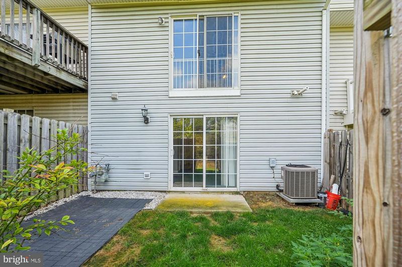 5633 Tessie Ct, New Market, MD 21774