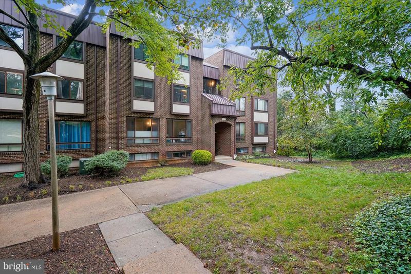 130 Roberts Ln #200, Alexandria, VA 22314