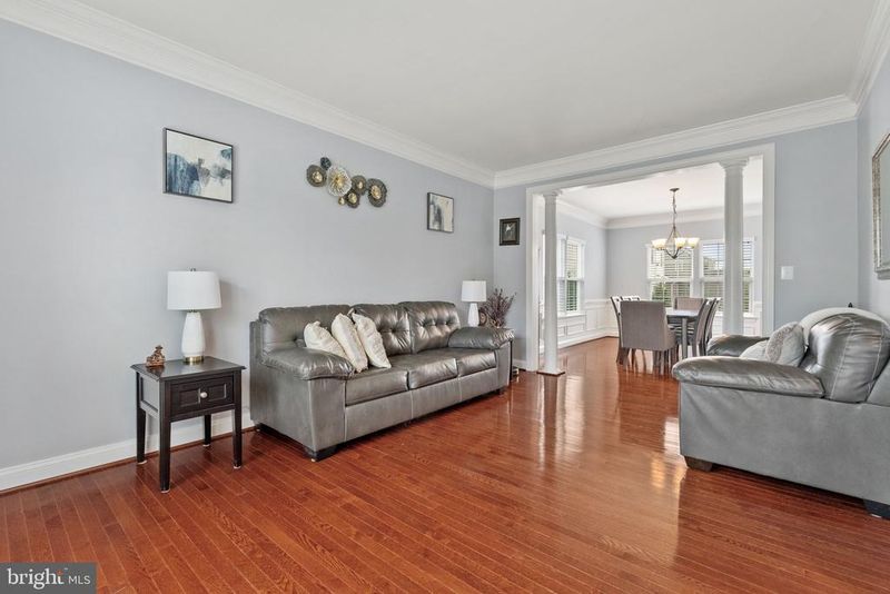 42549 Fawn Meadow Pl, Chantilly, VA 20152