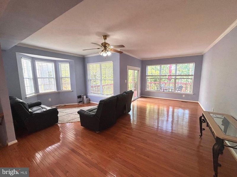 20467 Blue Heron Ter, Sterling, VA 20165