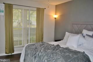 240 S Reynolds St #101, Alexandria, VA 22304