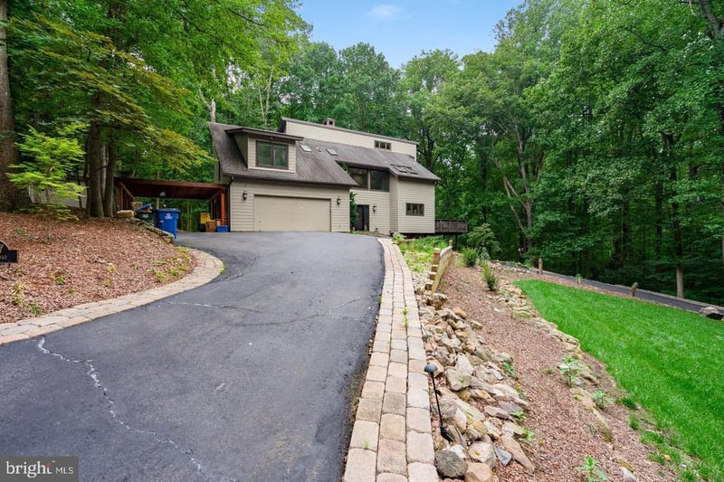 10227 Lawyers Rd, Vienna, VA 22181