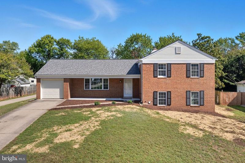 13546 Tabscott Dr, Chantilly, VA 20151