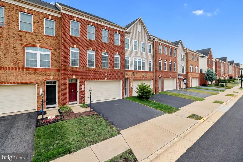 21234 Park Grove Ter, Ashburn, VA 20147