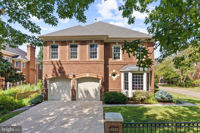 4825 26th St N, Arlington, VA 22207