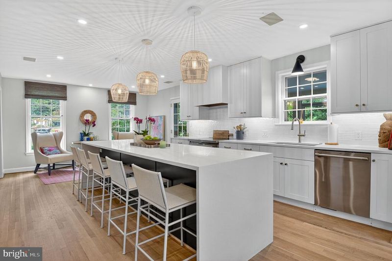 5013 Nahant St, Bethesda, MD 20816
