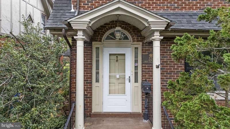 328 W College Ter, Frederick, MD 21701