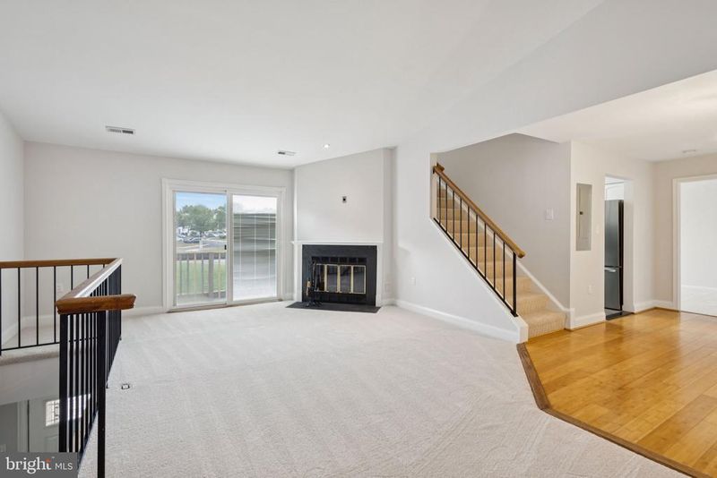 10421 Paradise Ct, Manassas, VA 20109
