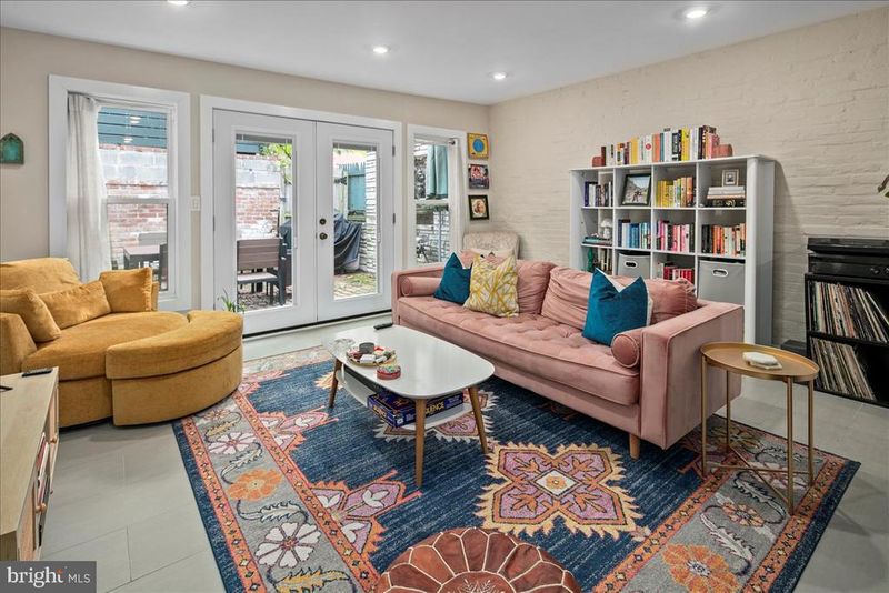 304 2nd St SE, Washington, DC 20003