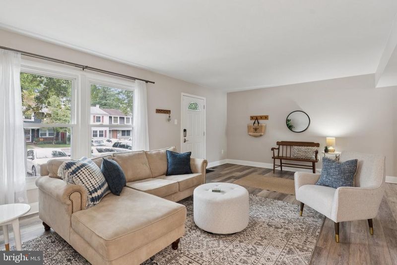 1678 Wilkshire Dr, Crofton, MD 21114
