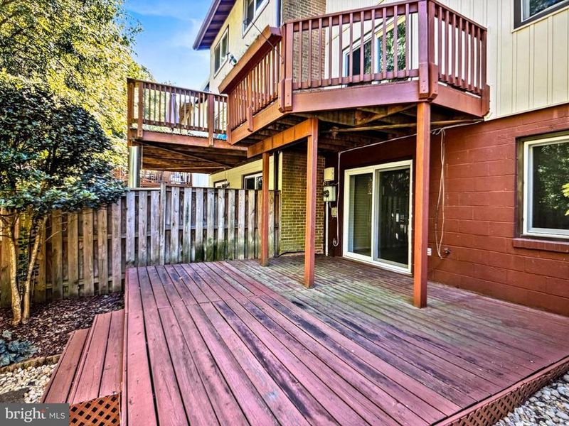 3039 Mission Square Dr, Fairfax, VA 22031