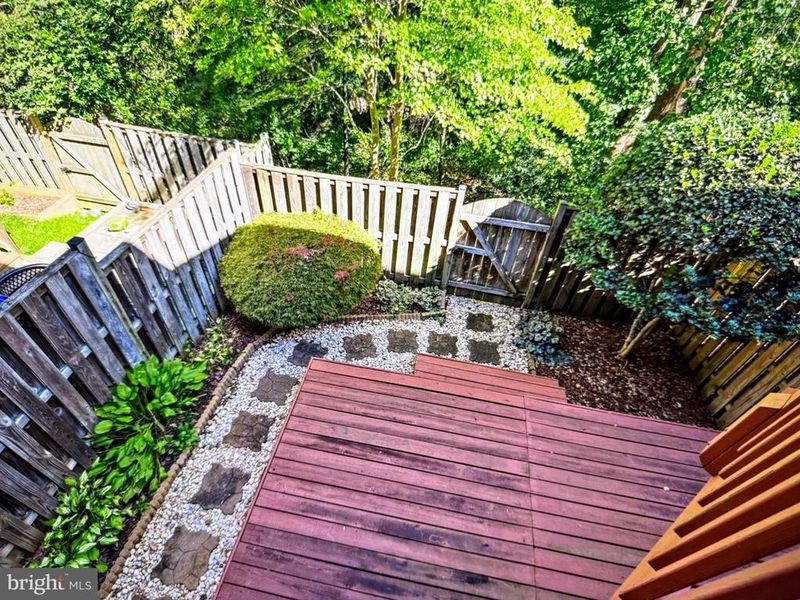 3039 Mission Square Dr, Fairfax, VA 22031