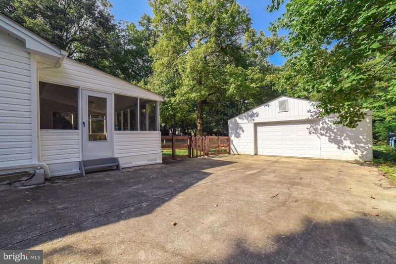14305 Duckett Rd, Brandywine, MD 20613