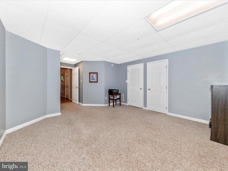 2457 Lakeside Dr, Frederick, MD 21702