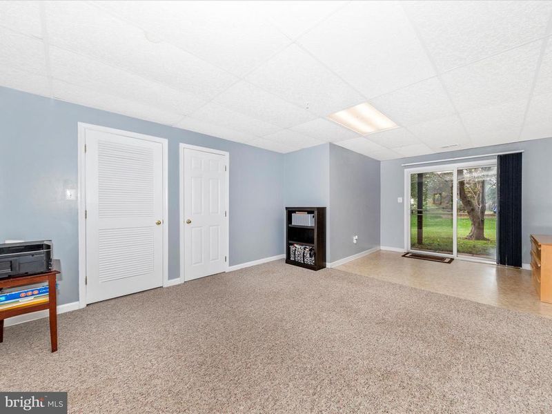 2457 Lakeside Dr, Frederick, MD 21702
