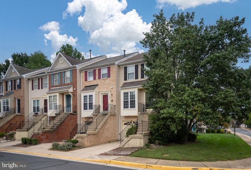 8548 Towne Manor Ct, Alexandria, VA 22309