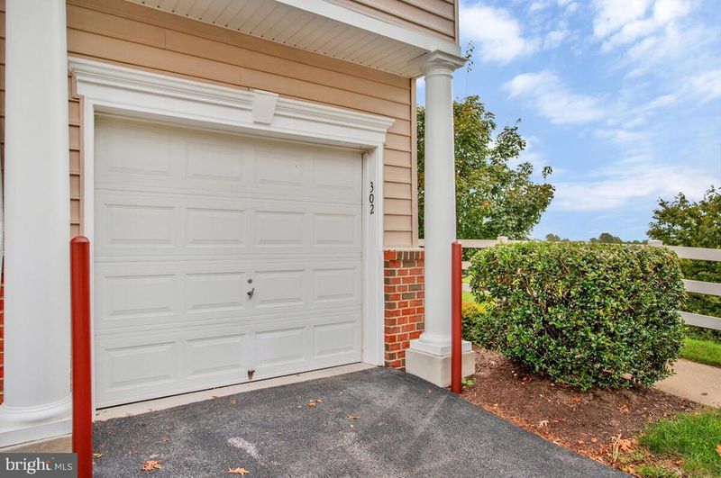 7315 Brookview Rd #302, Elkridge, MD 21075
