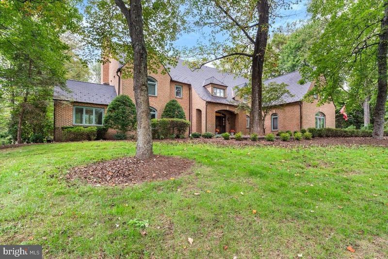 5948 White Flint Dr, Frederick, MD 21702