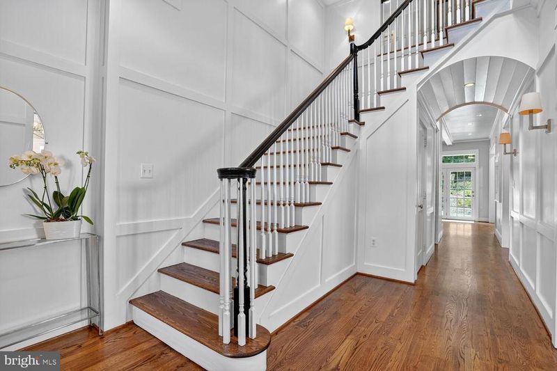 3708 N Vermont N, Arlington, VA 22207