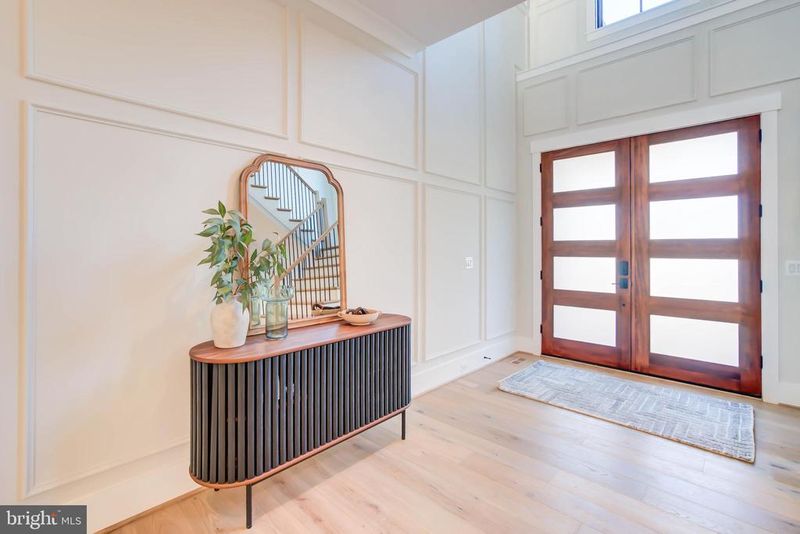 1806 Dumbarton St, Mclean, VA 22101