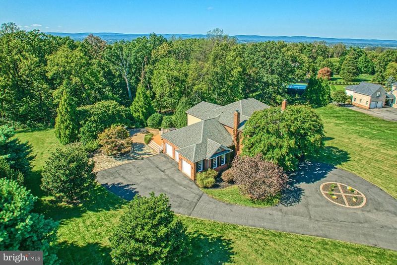 17009 Bold Venture Dr, Leesburg, VA 20176
