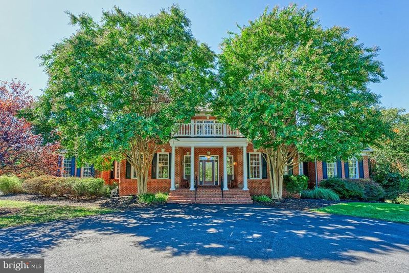 17009 Bold Venture Dr, Leesburg, VA 20176