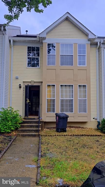5211 Stoney Meadows Dr, District Heights, MD 20747