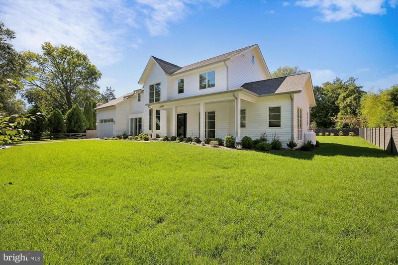 6514 76th St, Cabin John, MD 20818