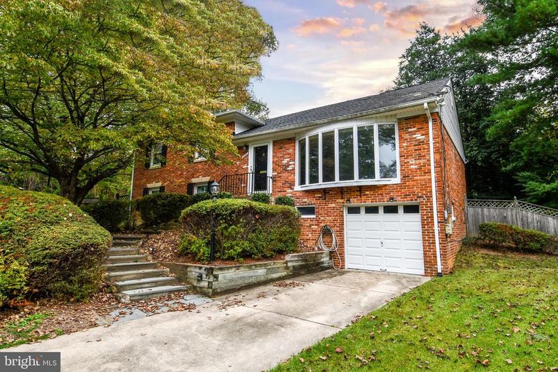 4100 Dewmar Ct, Kensington, MD 20895