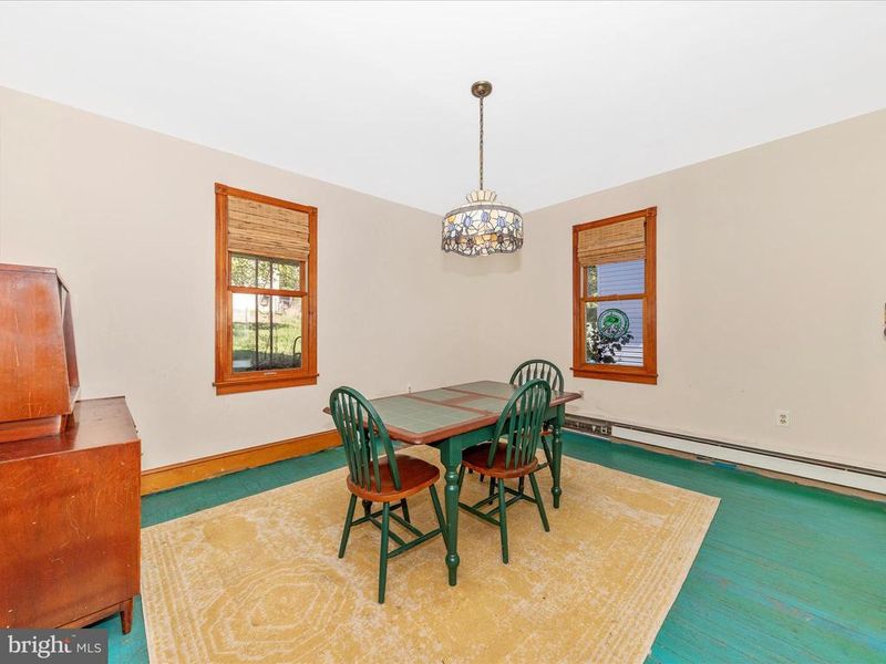 709 E A St E, Brunswick, MD 21716
