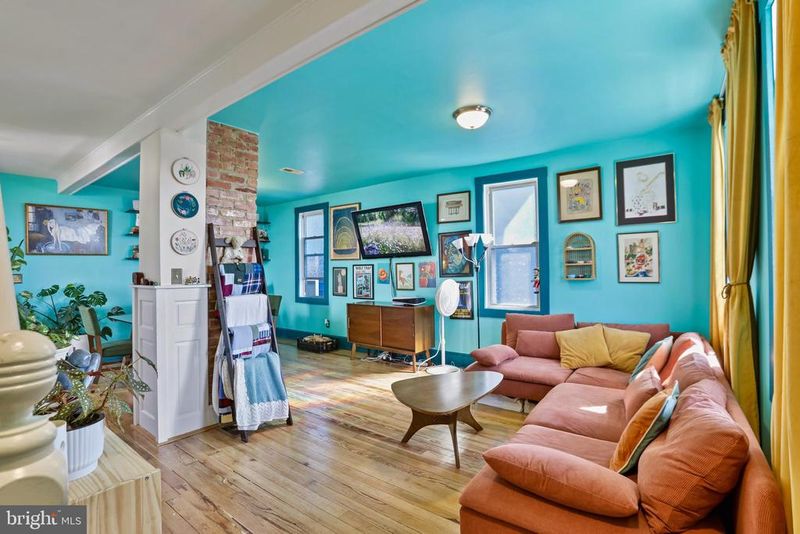 13 E C St, Brunswick, MD 21716