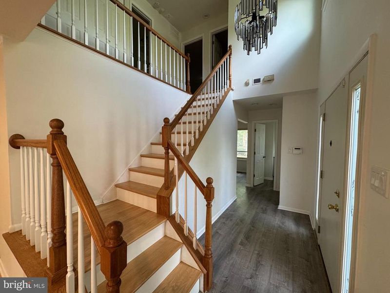 10676 Muirfield Dr, Potomac, MD 20854