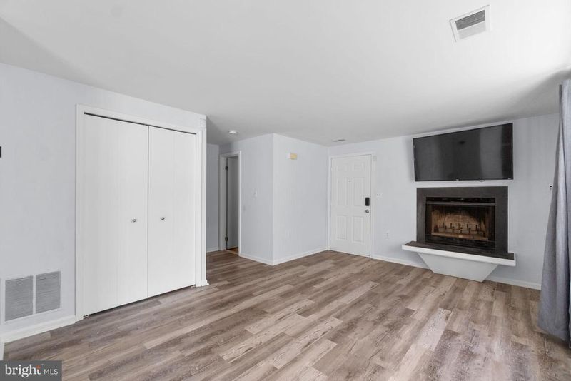 1225 Danielle Dr #1225E, Frederick, MD 21703