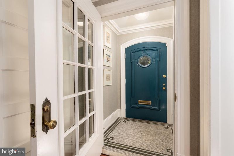 2131 Bancroft Pl NW, Washington, DC 20008