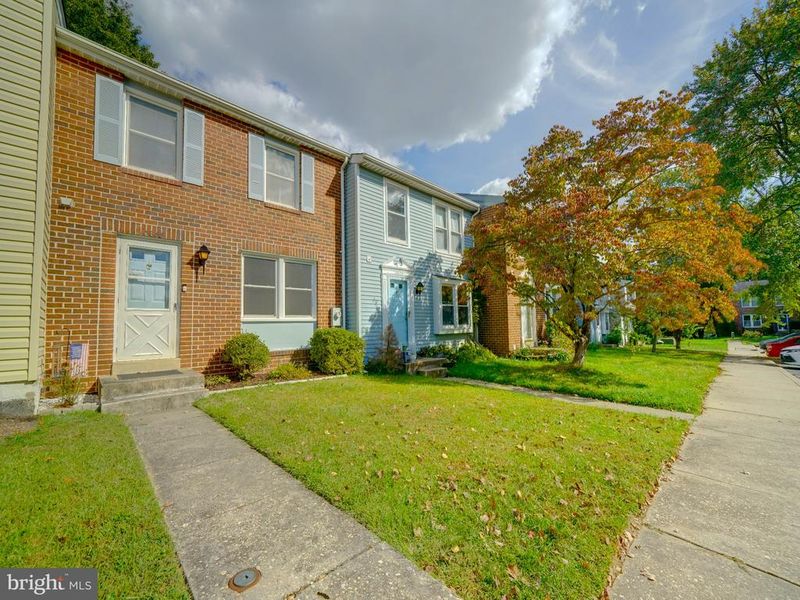 10633 Delfield Ct, Laurel, MD 20723